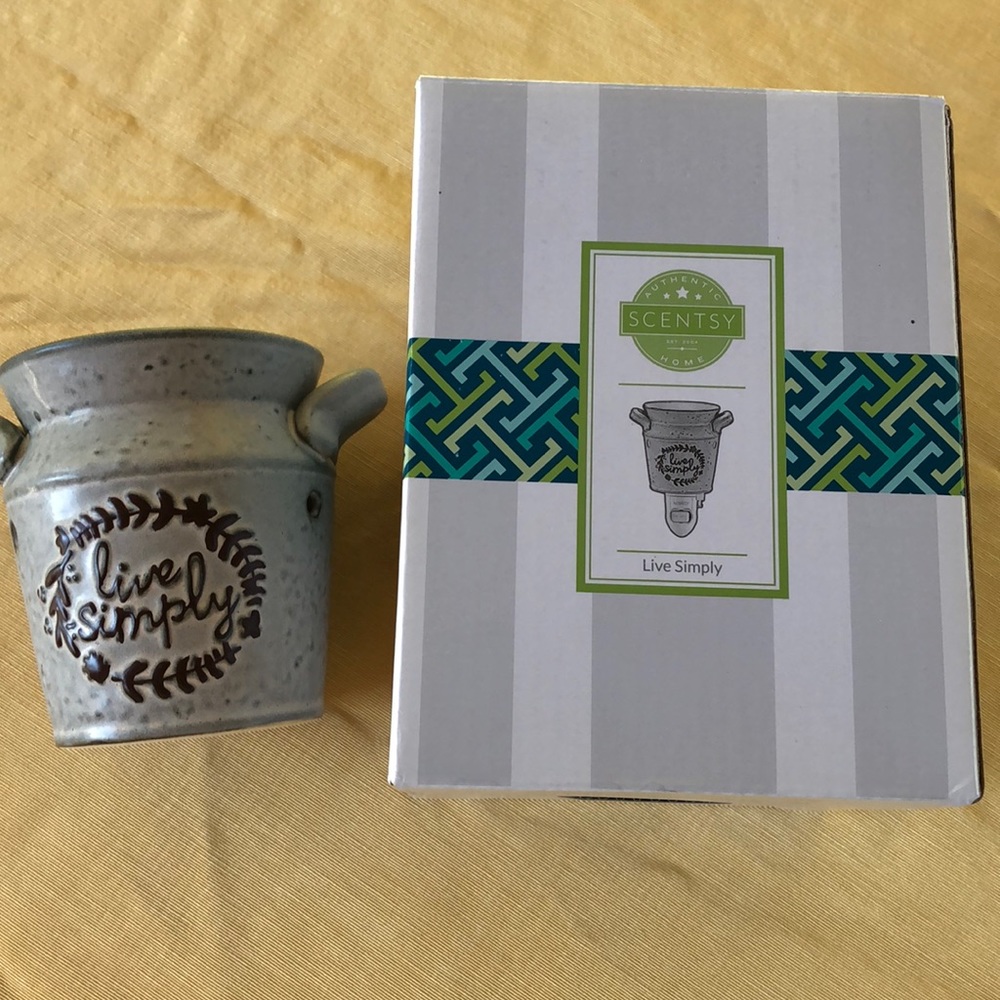 Authentic Mini Scentsy Warmer Live Simply